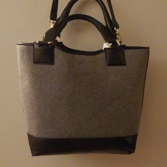 The Limited Tote with shoulder strap - Picture 4 of 6